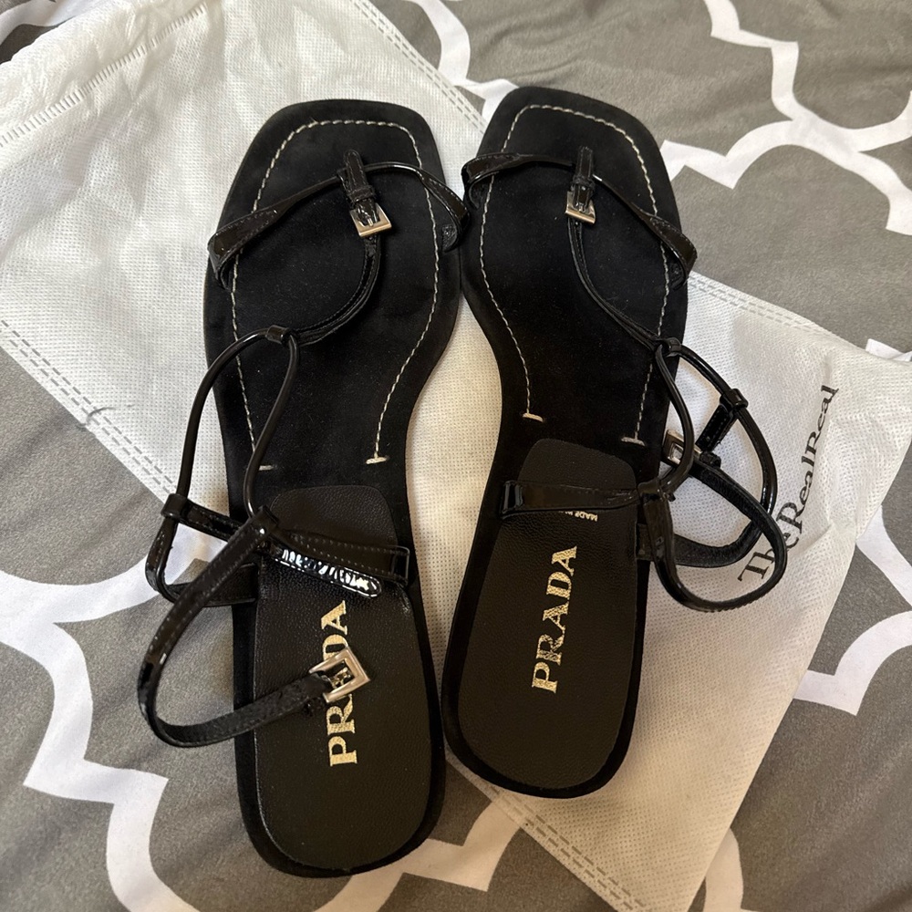 Vintage Prada flat leather Sandals